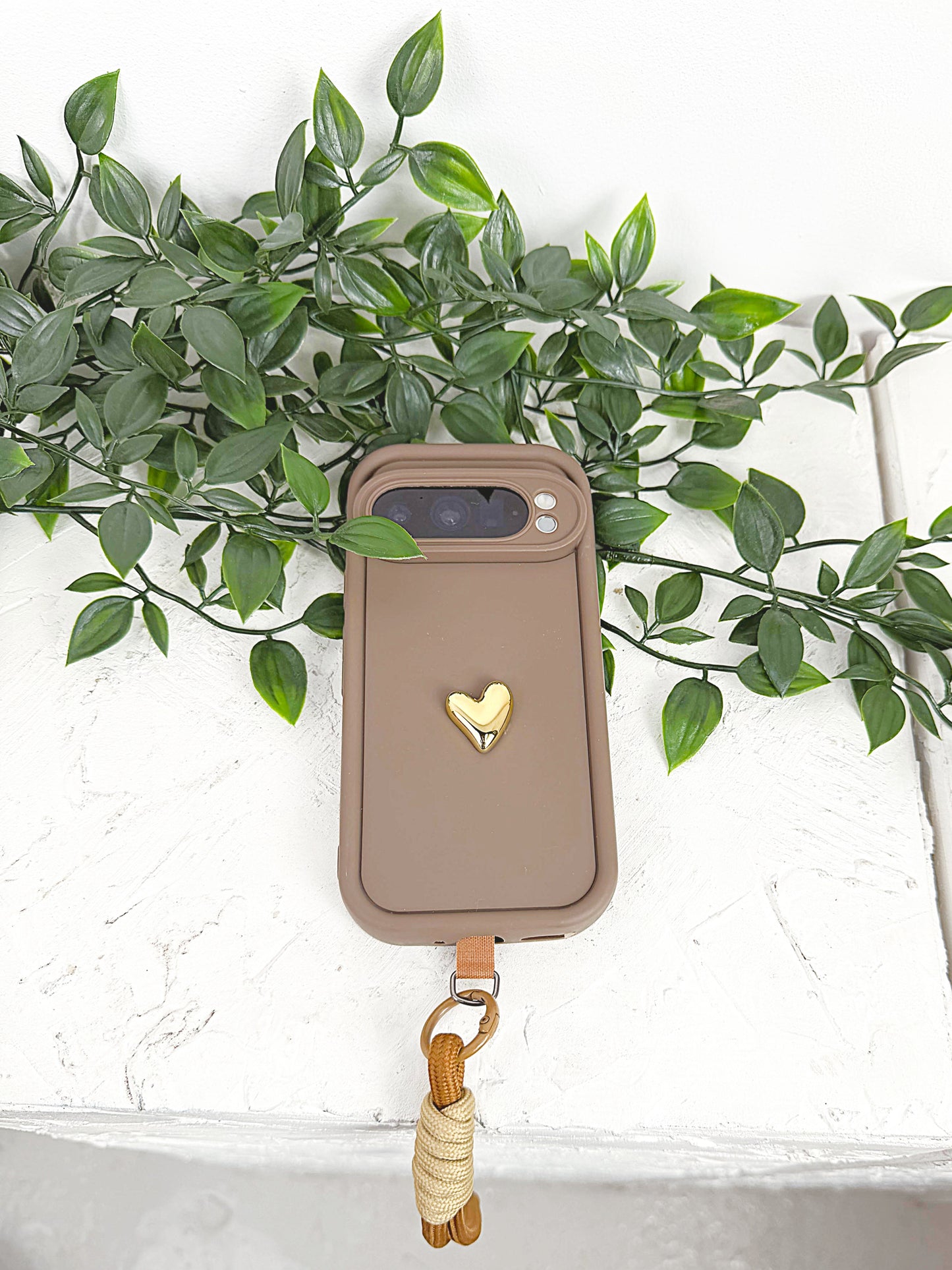 Luxe Heart Strap Case