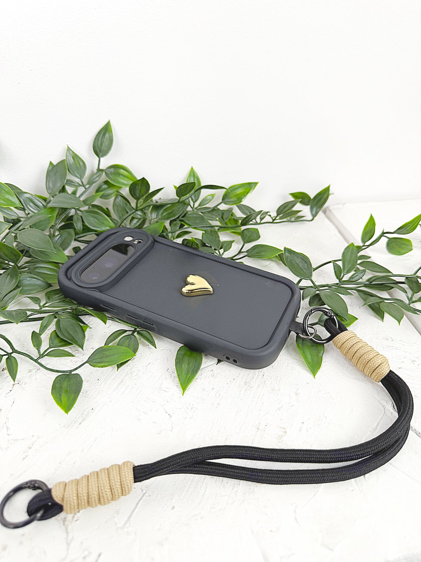 Luxe Heart Strap Case